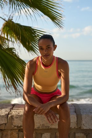 ICANIWILL - Mirage Seamless Cropped Tank Top Citrus/Dark Pink Peach - Naiset - Treenivaatteet ICIW:ltä