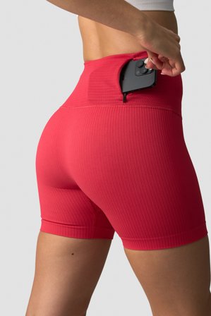 ICANIWILL - Ribbed Define Seamless Pocket Shorts Raspberry - Kortbyxor - Dam - Träningskläder från ICIW