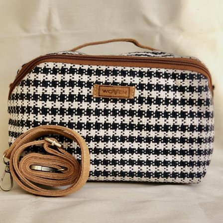 Woven Prosjektveske sort-hvit 28x17x7