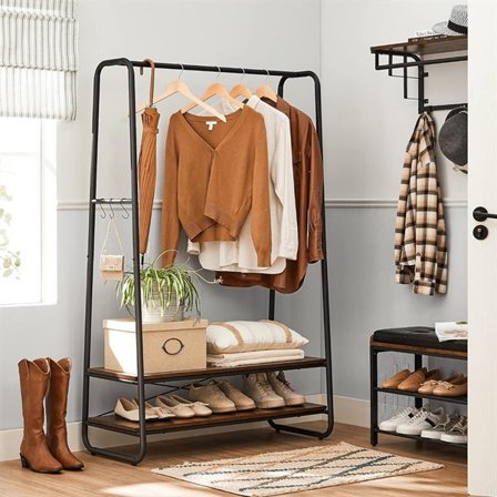 Garderobestativ i metall med 2 trehyller – Rustikk brun/svart