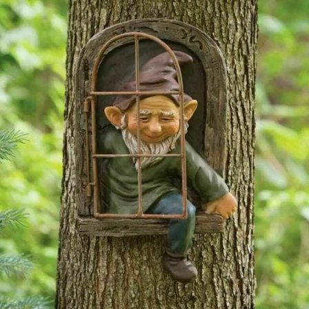1st, Elf Tree Hug Garden Statue - Heminredning utomhus och inomhus