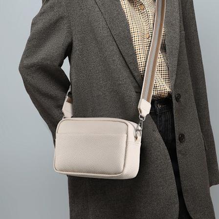 Naisten crossbody-laukku Klassinen olkalaukku leveällä hihnalla Crossbody-laukku vetoketjulla Beige Beige