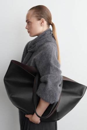 COS Women's Classic Tote Bag Leather in Black