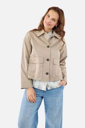 B. COPENHAGEN - Kort Jakke – Sandfarvet – Knaplukning