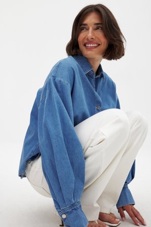 NA-KD Denim-Hemd mit weiten Ärmeln - Hemden - Blau - EU 34