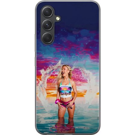 Kompatibelt Mobildeksel til Samsung Galaxy S24 Blond kvinne i fargerik strandantrekk som leker i havet ved solnedgang