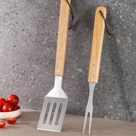 #Set med 2 grillgafflar med trähandtag#