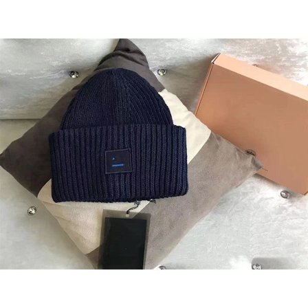 Smiley Uldhue til Par – Firkantet Rullet Højkvalitets Vinterhue, Marineblå, Hyggelig Varm Strikket Hue, Trendy Beklædning til Koldt Vejr