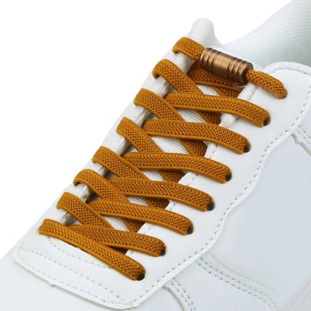 Moderigtige elastiske snørebånd med metaldupper for sikker pasform og et stilfuldt look