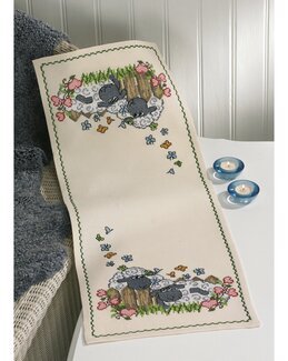 Stickpackung Tischläufer Schafkuscheln