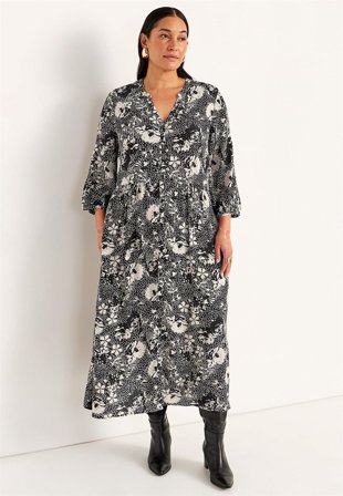 Cellbes of Sweden - Kjole i viskose med et blomstermønster i sort / beige / mønstret til damer i størrelse 58/60