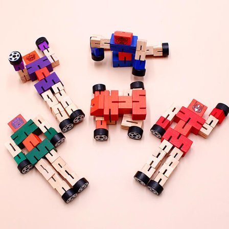 Träleksaksmodell i trä, slumpmässig stil, en bit