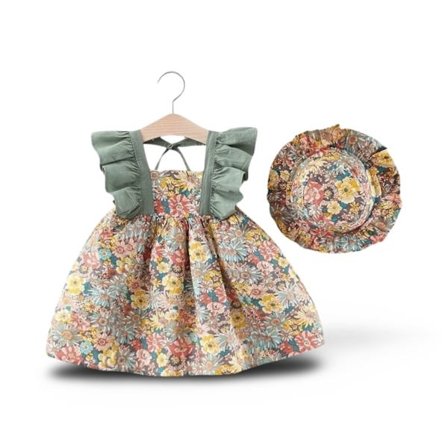 Kjole med blomstermønster og grønt volangsett med lue