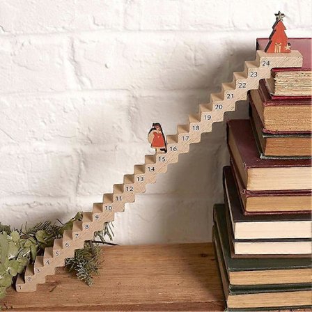 Morsom Julemann Trapp Nedtellingskalender Reisende Rudolf Adventskalender Retro Bordpynt i Tre