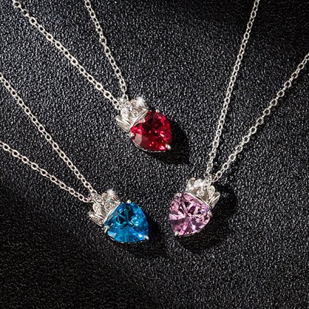 Mode Queen Halsband Dam Vintage Crown Pendant Peach Heart Pendant High-Grade Choker Love Necklace