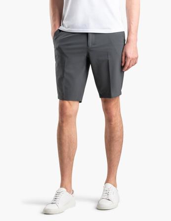 Essential Shorts Grå | SHAPING NEW TOMORROW Grå / 42
