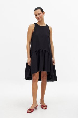 NA-KD Ärmlös miniklänning med volym - Volangklänningar - Svart - EU 34