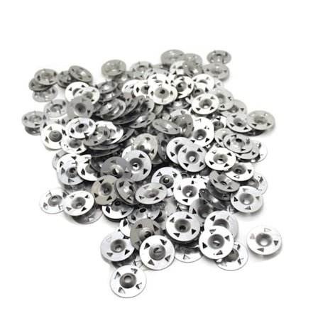 Paket med 200 4-tagg brickor för extruderad gipsskiva, värmeisolering och fast ryggplatta 28mm