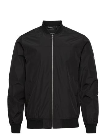 Maclay Black Matinique