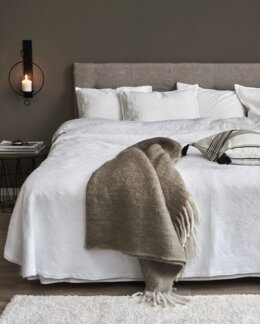 Överkast enfärgat med jacquardvävt bladmönster Vit - 260x260 cm - Linea