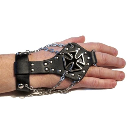 Skinnarmbånd med maltesisk kors og runde nagler