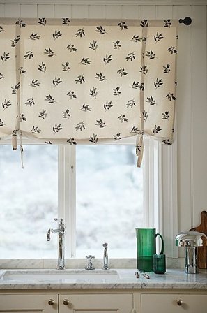 Jotex - JULKVIST Rollvorhang Beige/grün/rot - Kaufe Verdunkelungsgardinen bei Jotex