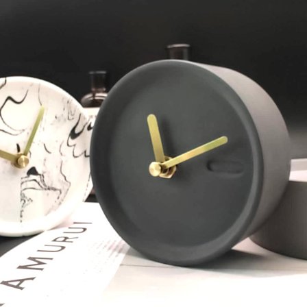 Antikk betong chic analog bordklokke og bordklokke, nøyaktig og stille - søt, liten hjemmedekor for soverommet, stuen eller kjøkkenet