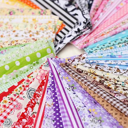 100 stk. DIY assorterede mønstre trykt patchwork bomuldsstof stof syning quilte klud 100x100mm