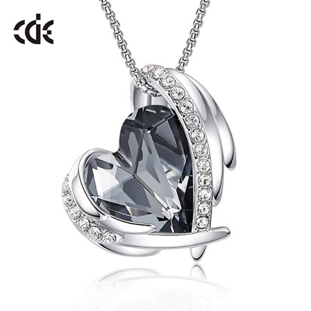 Halsband med hjärthänge i silver- och roséguldfärgad ton med kristaller