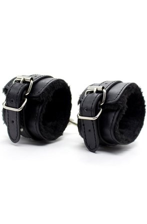 Fetish Addict Fur Lined Adjustable Handcuffs Käsiraudat