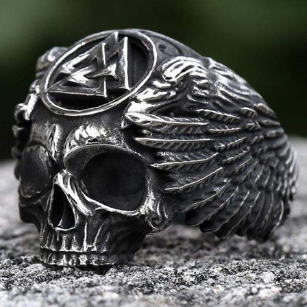 Ring - Nordisk mytologi - Dödskalle med Valknut och korpar