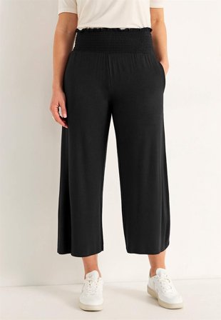 Cellbes of Sweden - Mjuk trikåbyxa med smockad resårmidja Liv - svart - för damer - 54/56