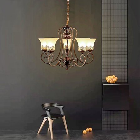 5-armet 68 cm lysestake-lignende lysekrone i metall og glass, malt vintage