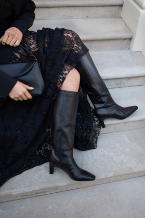 Premium Selection - Knehøye støvler i skinn med firkantet tå - Skinnsko - Svart - EU 37