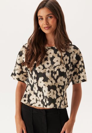 Bubbleroom - Satin Blouse - Black/Patterned - Kläder
