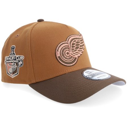 New Era - NHL Brun adjustable Caps - "Hatstore Exclusive x Detroit Red Wings 9FORTY Peanut/Walnut A-Frame Adjustable " @ Hatstore