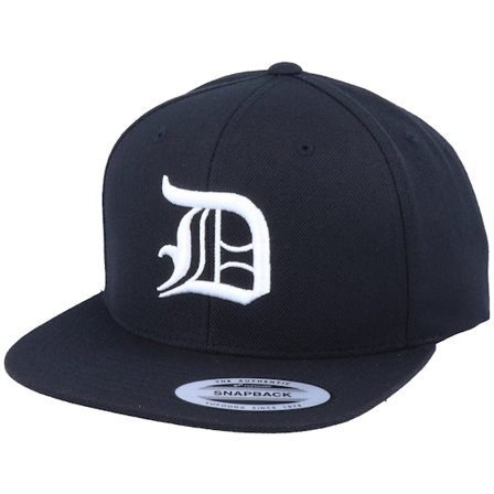 Iconic - D Letter 3D Black Snapback Snapback Black Cap - @ Hatstore