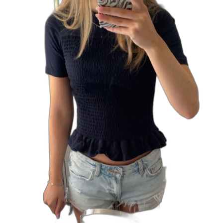 Marinblå smockad topp från Gina Tricot