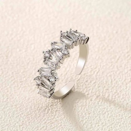 Silver Ring i Stål med Vita Kristaller - Guldpläterad -Justerbar