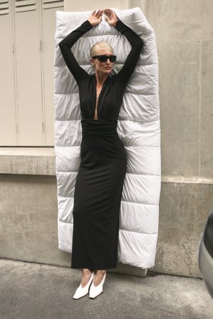 Lovisa Worge x NA-KD Draped Jersey Maxi Dress - Langærmede maxikjoler - Sort - XS