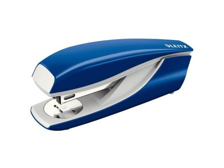 LEITZ Häftapparat Leitz 5502 30 ark mörkblå - Lyreco - Kontorsmaterial - Till skrivbordet - Häftapparater - Manuella