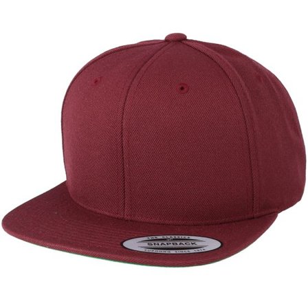 Yupoong - Röd snapback Keps - Classic Maroon Snapback @ Hatstore