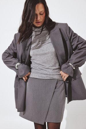 NA-KD - Miniskjørt med tung omslagskant - Omslagsskjørt - Grå - EU 40