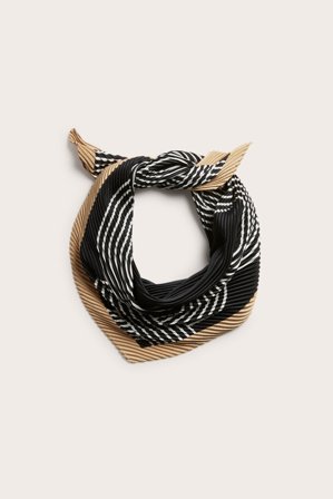 Kappahl | Chusta we wzory Czarne ONE SIZE | Czarne