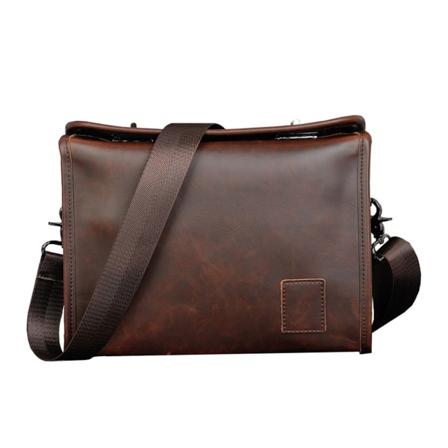 Tyylikäs ruskea olkalaukku vedenpitävä Crossbody laukku PU-nahkainen messenger-laukku Täysin sopiva käsilaukku lahja isänpäiväksi