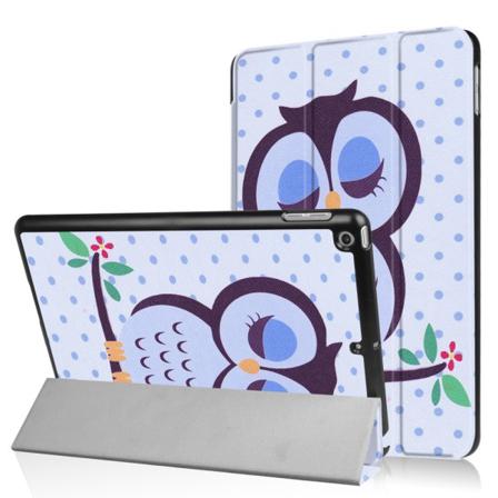 Ipad 9.7" (2017 / 2018) Slim Fit Tri-fold Fodral - Napping Owl Multifärg