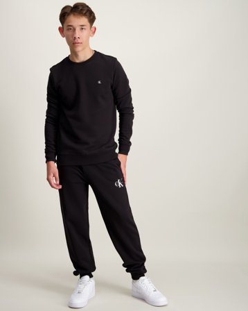Calvin Klein MONOGRAM MINI BADGE CREWNECK Sort Trøjer Dreng - Kids Brand Store