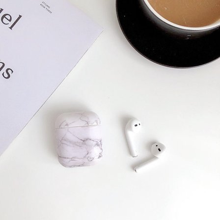 Cover til Airpods taske i hvidt marmor mønster