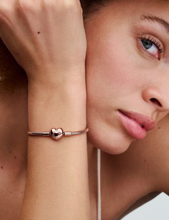 Pandora Snake Chain 14K Rose Gold-Plated Bracelet With Heart Clasp - Pink - 17 CM