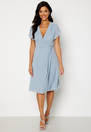 Bubbleroom Occasion Grienne Wrap Midi Dress Dusty blue Klær